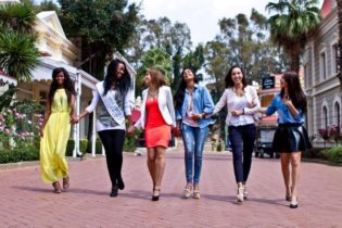 Tsogo Sun's Gold Reef City property hosted the Miss Earth Johannesburg selection process, and pictured here is Miss Earth SA 2nd Runner Up 2013, Thobile Mchunu, along with hopeful entrants from the Gauteng province.