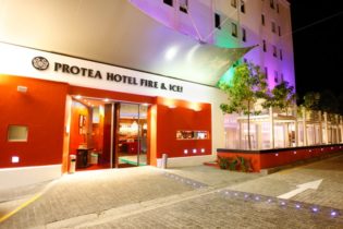 Protea Hotel Fire & Ice! Cape Town exterior