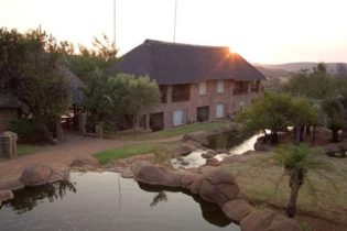 Zebra Country Lodge